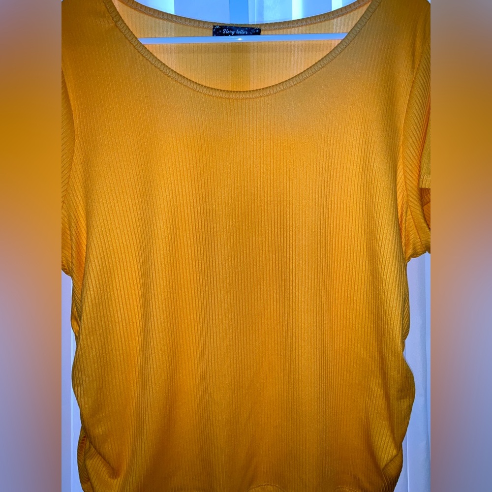 Women’s yellow top/shirt